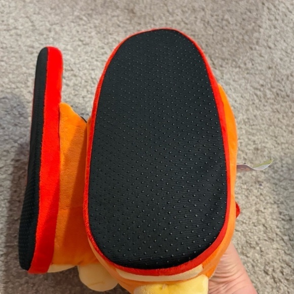 Bingo Bluey Plush Slippers NEW Dog Christmas Santa Hat Adult 7/8 - Picture 4 of 5